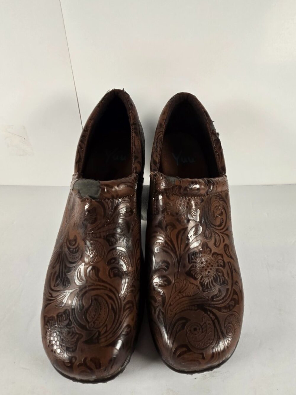 Yuu Bethanee Comfort Lightweight Brown Floral Paisley Slip-On Clogs Women’s 10